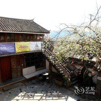 丽江在路上红楼精品驿栈(原丽江在路上国际青年旅舍)酒店提供图片