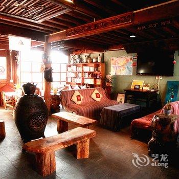 丽江在路上红楼精品驿栈(原丽江在路上国际青年旅舍)酒店提供图片