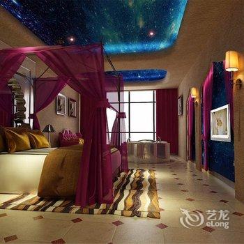 天鹅恋情侣主题酒店(高新大道地铁站店)酒店提供图片