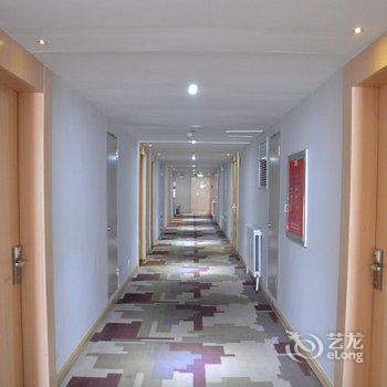 莫泰(泰安万达广场京沪高铁站店)酒店提供图片