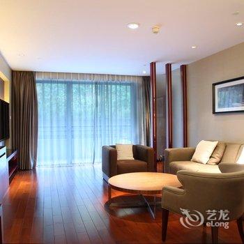 广州翡翠皇冠假日酒店酒店提供图片