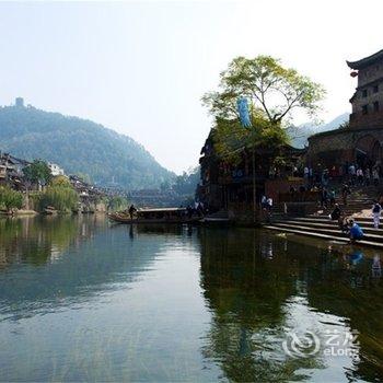 凤凰古韵宾馆酒店提供图片