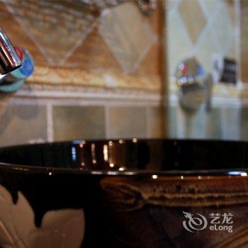 凤凰百花园临江主题客栈酒店提供图片