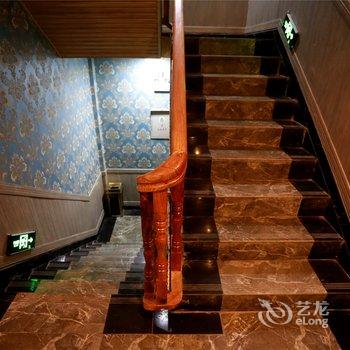 凤凰百花园临江主题客栈酒店提供图片