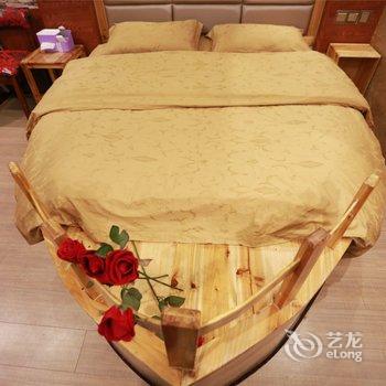 凤凰百花园临江主题客栈酒店提供图片