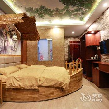 凤凰百花园临江主题客栈酒店提供图片