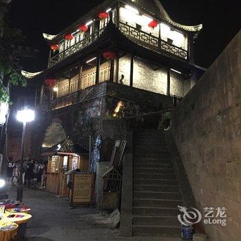 凤凰六年一班咖啡旅馆酒店提供图片