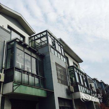 上海在路上青年旅舍(虹桥国家会展中心店)