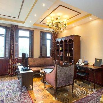 十号名邸精品酒店(上海音乐学院店)原五官科医院店酒店提供图片