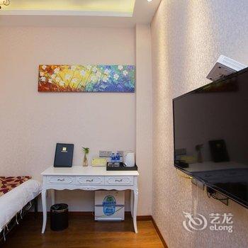 十号名邸精品酒店(上海音乐学院店)原五官科医院店酒店提供图片