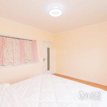 青岛石老人浴场三居室温馨家庭公寓（原石老人温馨家园家庭公寓）酒店提供图片