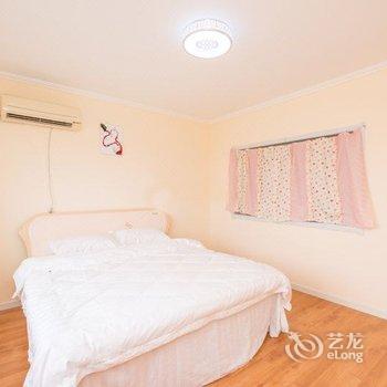 青岛石老人浴场三居室温馨家庭公寓（原石老人温馨家园家庭公寓）酒店提供图片