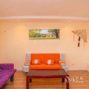 青岛石老人浴场三居室温馨家庭公寓（原石老人温馨家园家庭公寓）酒店提供图片