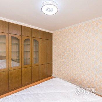 青岛石老人浴场三居室温馨家庭公寓（原石老人温馨家园家庭公寓）酒店提供图片