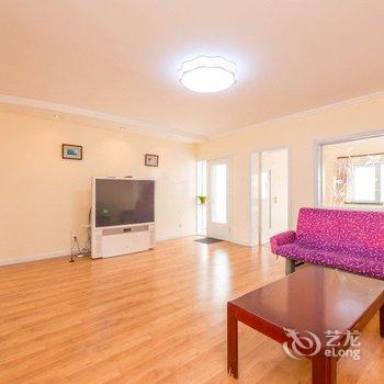 青岛石老人浴场三居室温馨家庭公寓（原石老人温馨家园家庭公寓）酒店提供图片