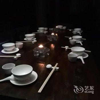 稻城亚丁阿央藏文化主题酒店酒店提供图片