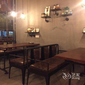 衡阳南岳衡山良舍里LOFT主题客栈酒店提供图片