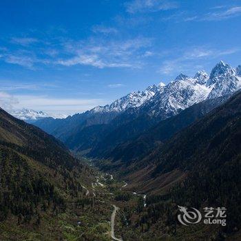 理县毕棚沟聚源山庄酒店提供图片