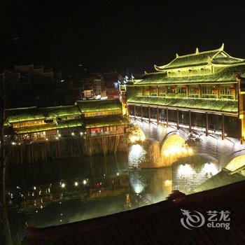 凤凰客巢主题酒店酒店提供图片