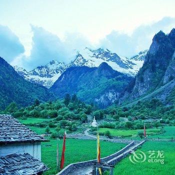 迪庆雨崩觉色酥油茶客栈酒店提供图片