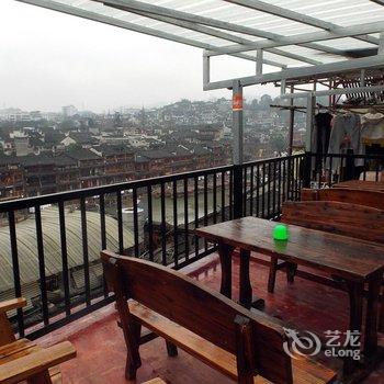凤凰水车旁的窄巷客栈酒店提供图片