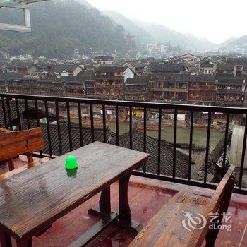 凤凰水车旁的窄巷客栈酒店提供图片
