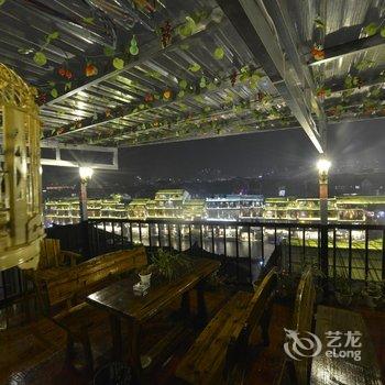 凤凰水车旁的窄巷客栈酒店提供图片