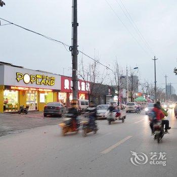 石家庄鹿泉镇平旅馆酒店提供图片