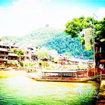 凤凰古城熊家小屋吊脚楼酒店提供图片