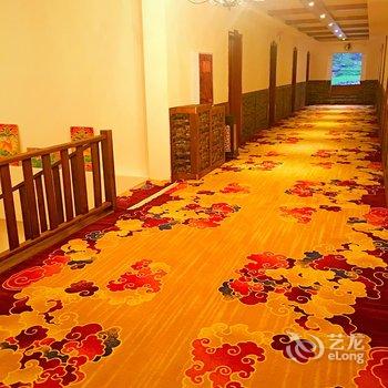 稻城向阳之地德沙民居酒店提供图片