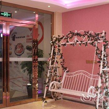 泸州千百度情侣主题酒店酒店提供图片