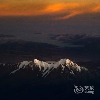 稻城知白雪山艺术酒店酒店提供图片