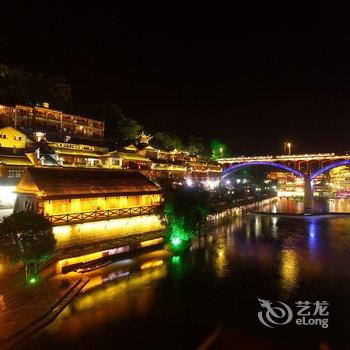 凤凰烟雨凤凰楼酒店提供图片