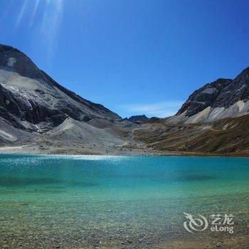 318连锁汽车旅馆(稻城亚丁桃源山庄)酒店提供图片