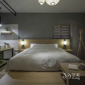 重庆的米空间酒店(观音桥北滨路鎏嘉码头店)酒店提供图片