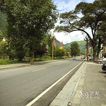 九寨沟雪域情藏主题客栈酒店提供图片