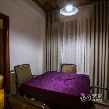 张家界虫二客栈酒店提供图片