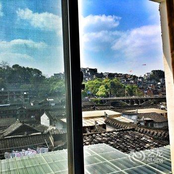 凤凰客随己便客栈酒店提供图片