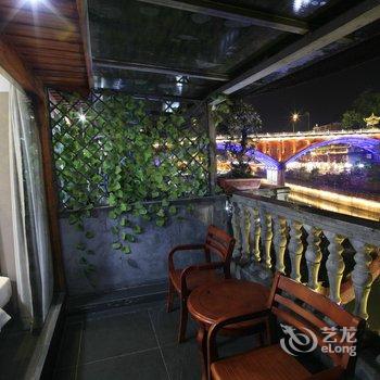 凤凰玉景阁酒店提供图片