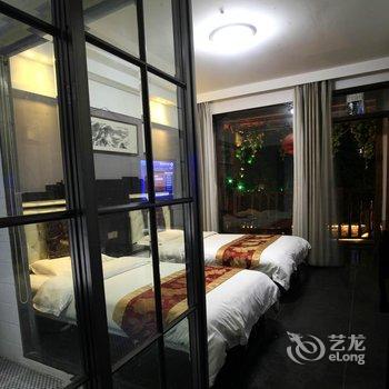 凤凰玉景阁酒店提供图片