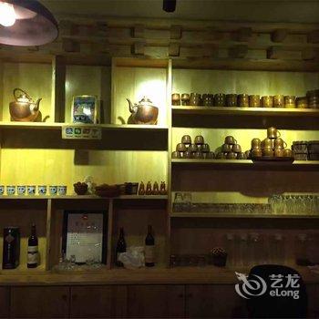 青海湖央茕林卡藏文化主题商务酒店酒店提供图片