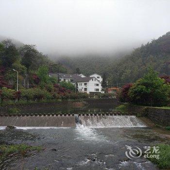 余姚四明山702度假山庄酒店提供图片