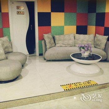 凤凰客巢主题酒店酒店提供图片