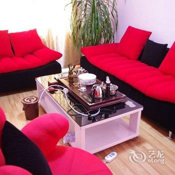 易捷假日连锁酒店平度胶平路店酒店提供图片