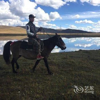 红原白河龙渡湾跑马场大本营-李酒店提供图片