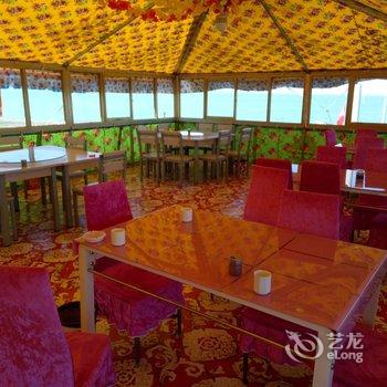 黑马河赛但湖边旅游客迎中心酒店提供图片