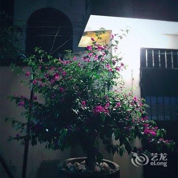 瑞丽布谷青年旅舍酒店提供图片