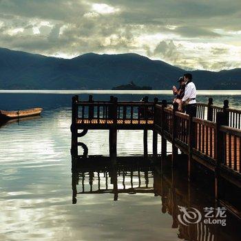 泸沽湖爱这生活逦水庄酒店提供图片