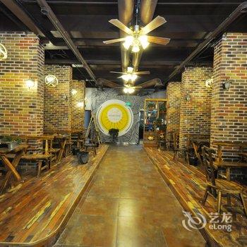 我的地盘主题酒店(临沂金猴名居万达店)酒店提供图片