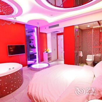 天鹅恋情侣主题酒店(西安小寨店)酒店提供图片